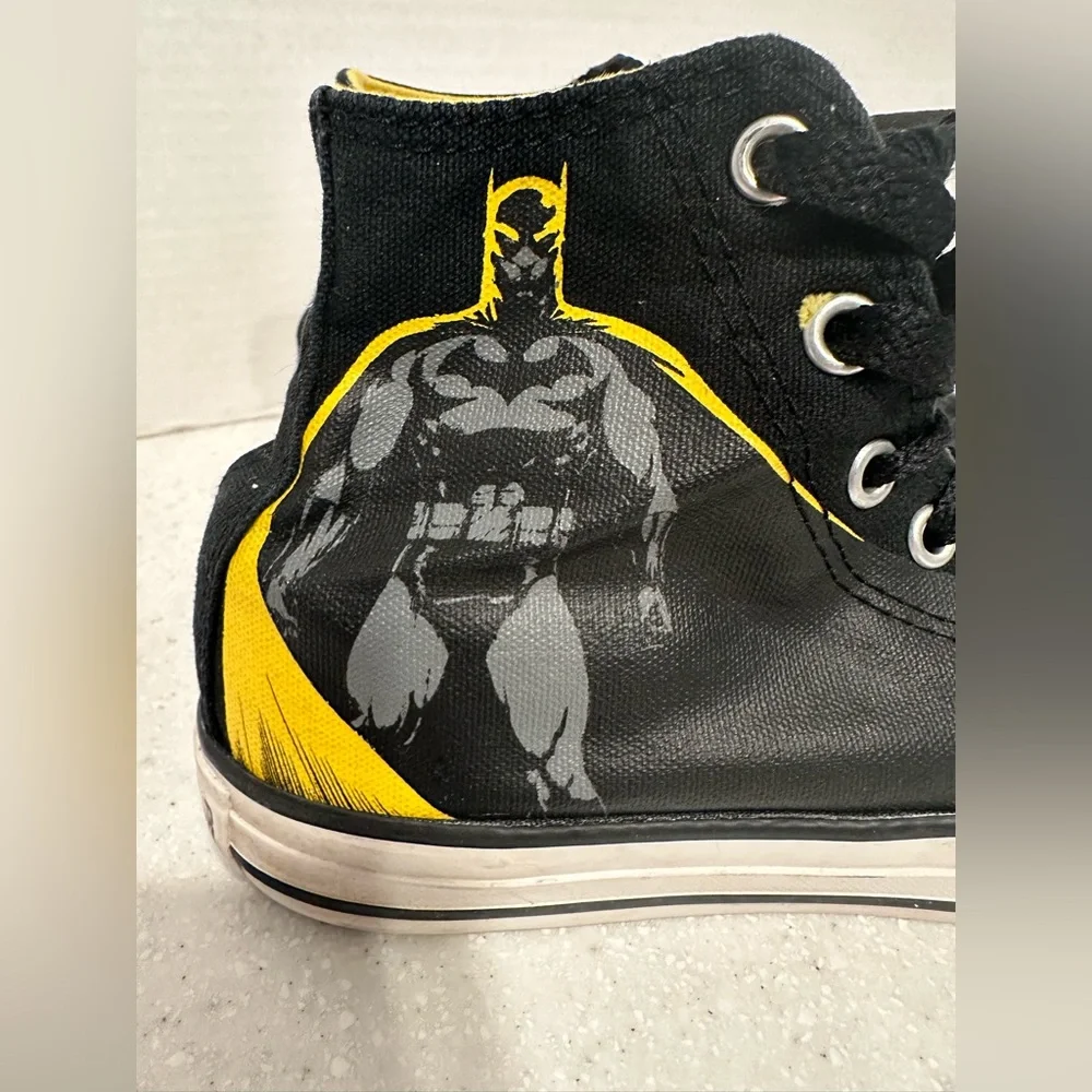Converse All Star Chuck Taylor High-Top Sneakers Black Yellow Batman Kids Sz 1.5